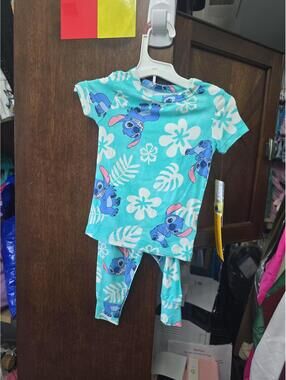 12 brand new disney, stitch pajamas item 885